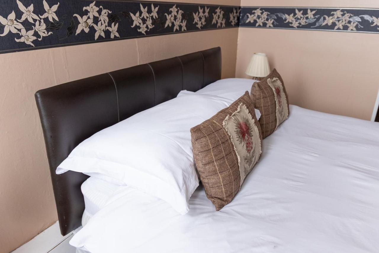 Carlton Hotel Форрес Экстерьер фото