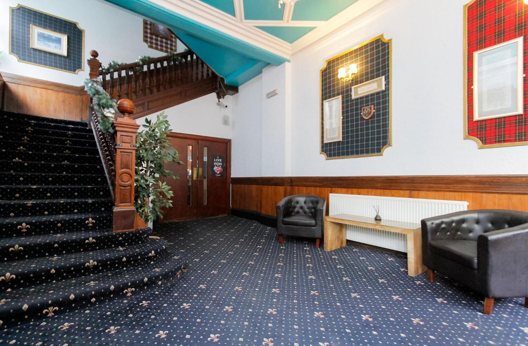 Carlton Hotel Форрес Экстерьер фото